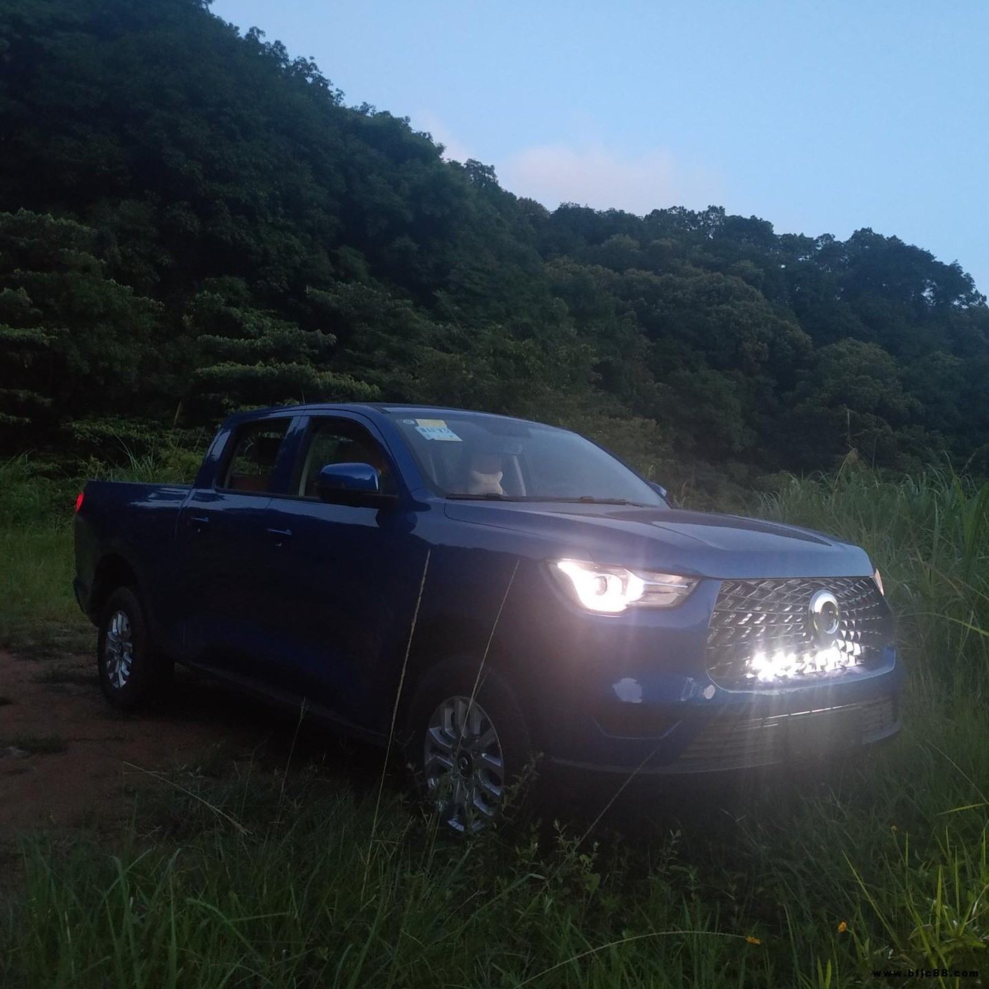 長城炮射燈日行燈LED燈越野改裝國產皮卡日系汽車用品配件裝潢無線遙控隱藏高亮爆閃