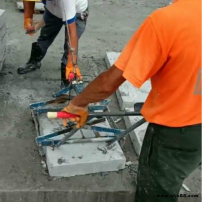 德成水泥蓋板碼垛機 路沿石碼垛機 水泥制品碼垛機